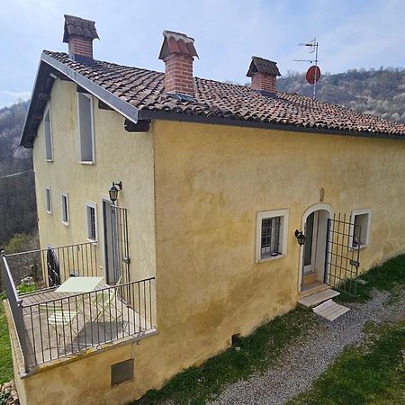 Casa Nel Verde Ca Dla Cola Mombasiglio エクステリア 写真