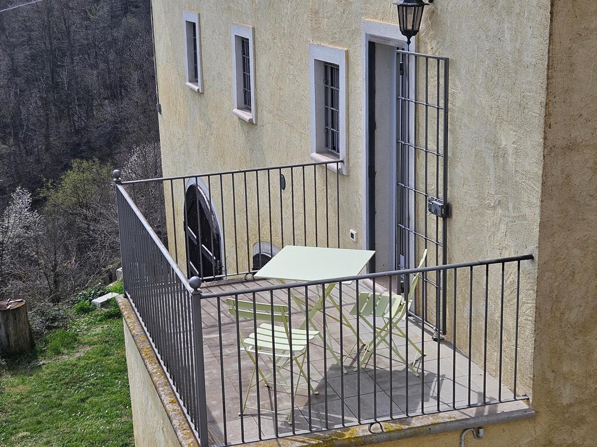 Casa Nel Verde Ca Dla Cola Mombasiglio エクステリア 写真